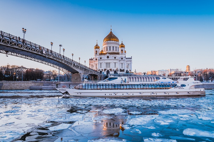Подбор и бронирование теплоходов
